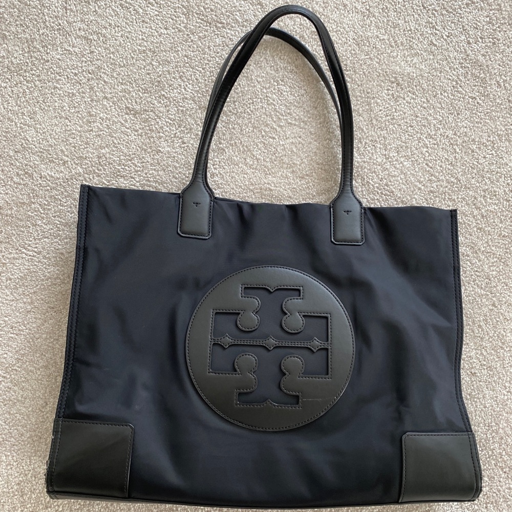 Tory Burch Ella tote. Clean, smoke free home